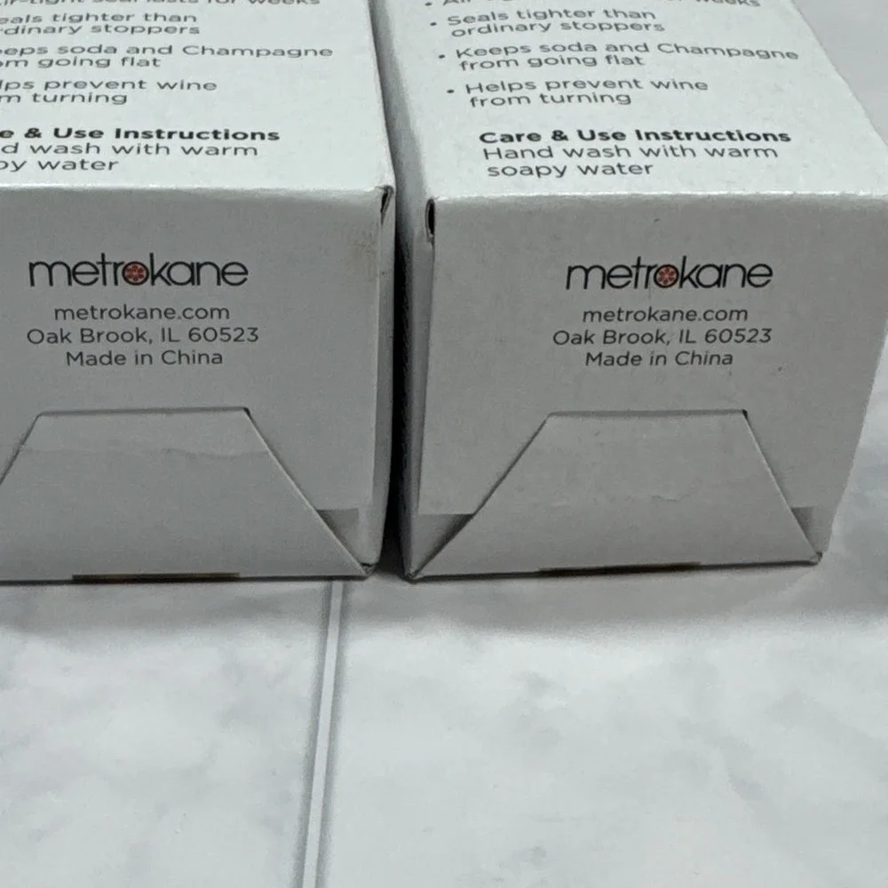 Houdini Metrokane Wine & Champagne Sealer Set of 2 Red & Teal New In Box